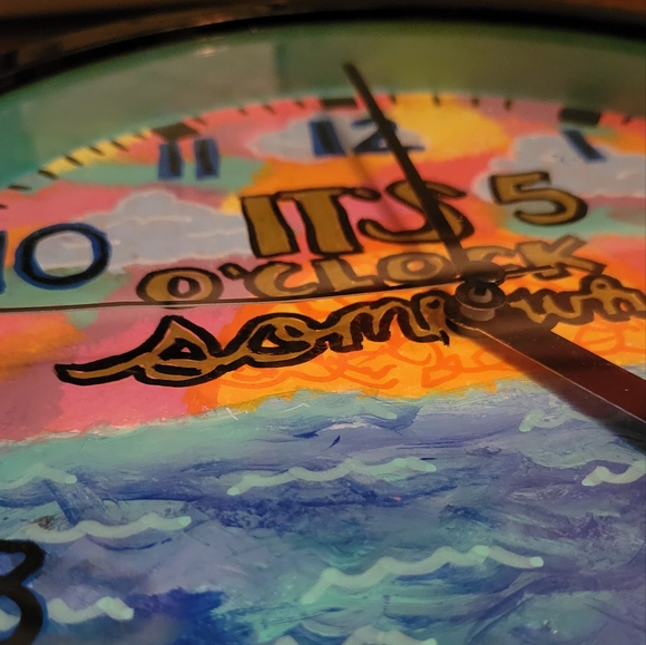 🎨 Hand-Painted Wall Clock - Picture 2 of 9